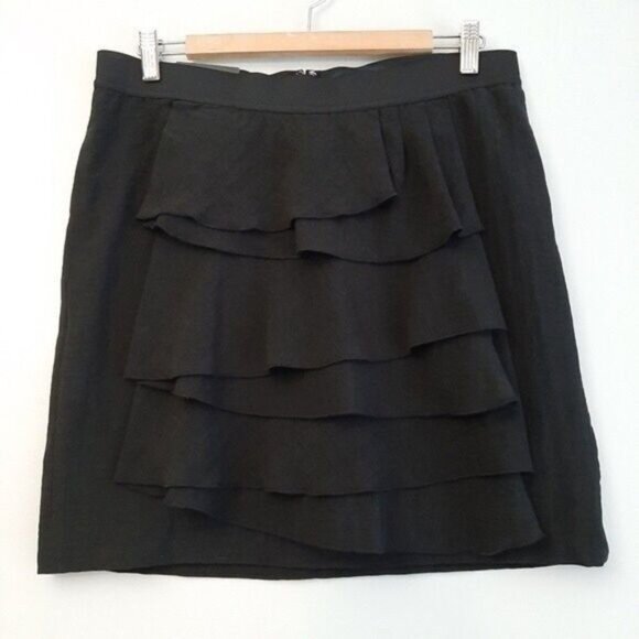 BANANA REPUBLIC | New Mini Skirt Ruffle Black Neutral Sz 10 - Picture 2 of 9